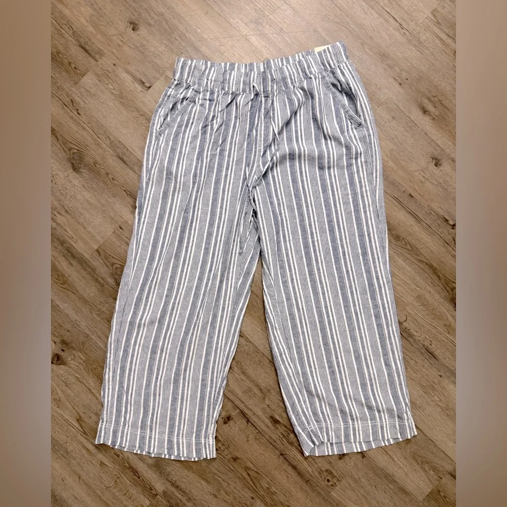 Lane Bryant • Soft Linen Wide Leg Pants - Picture 4 of 13